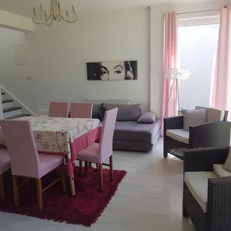 Woda Villa *